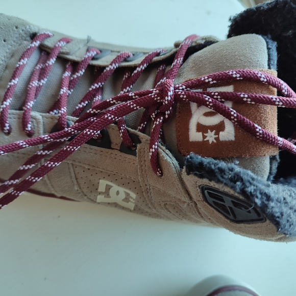 DC Trainers Size UK 10 - Picture 8 of 9